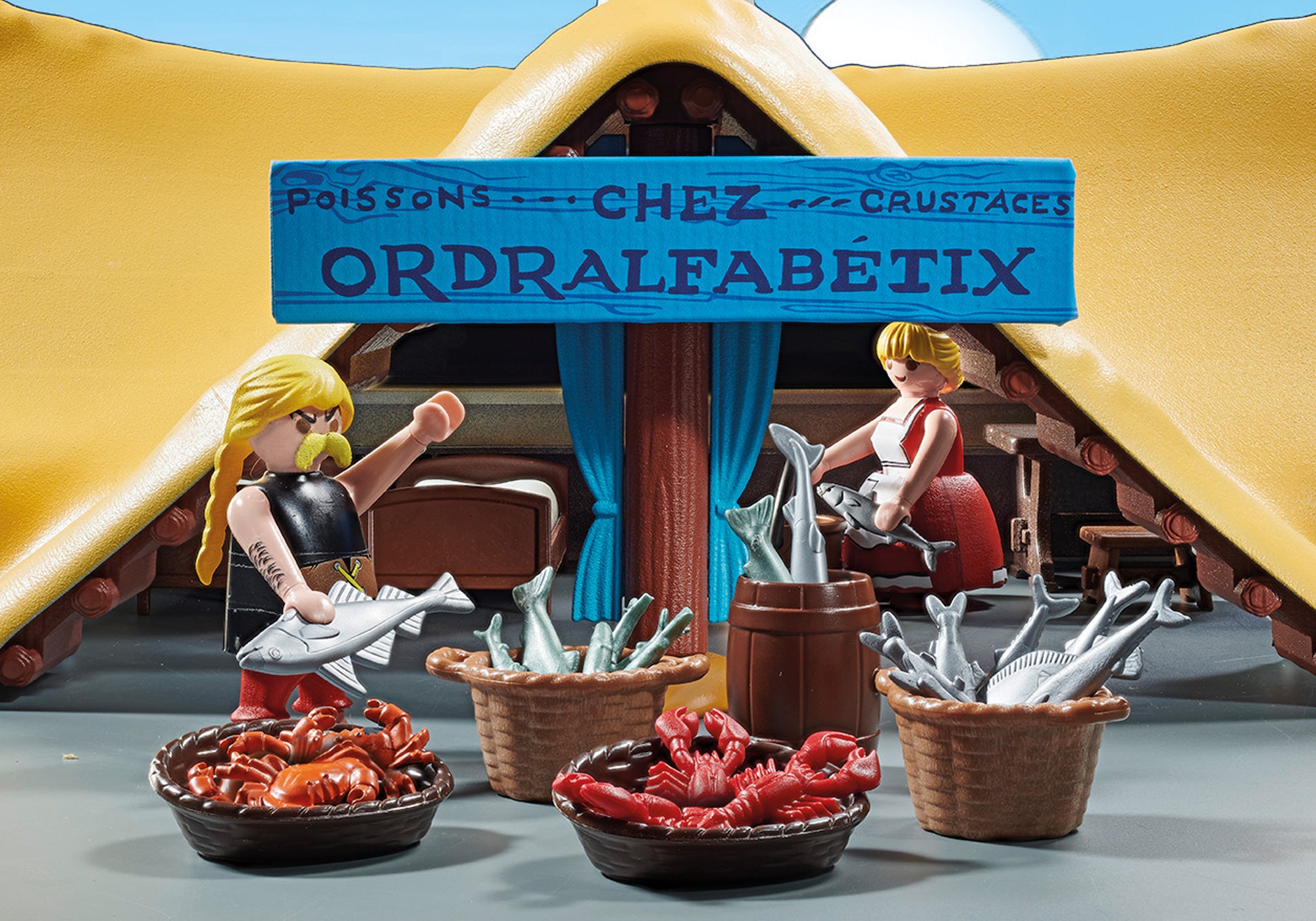 Playmobil 71269 Asterix: The Poisoned Cake of Amonbofis - with Cleopatra's  Taster, Amonbofis, His Screwdriver Assistant - The Adventures of Obelix 